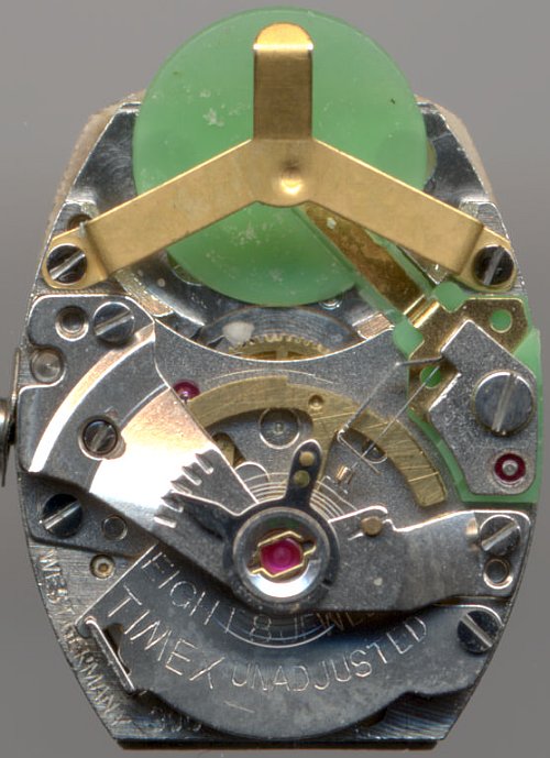 Timex M82 = DuRoWe 900 | Das Uhrwerksarchiv