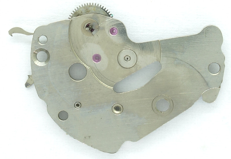 Unterseite Räderwerksbrücke Seiko 7009A: Unterseite Räderwerksbrücke